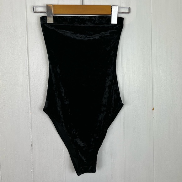 Out From Under MJ Velvet Tube Top Bodysuit Sz XS - Picture 5 of 10